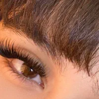 تخفیف کاشت مژه هیدن یا هالیودی