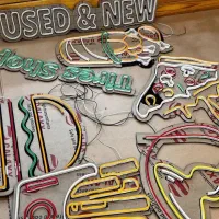 تولیدی تابلو نئون نیون ال ای دی ضمانت و تخفیف ویژه|ریسه و چراغ تزئینی|رشت, آب و برق|دیوار