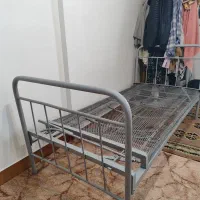 تخت خواب فلزی