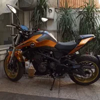 موتور دو سیلندر 300 سی سی کیو جی تیپ 1رنگ خاص