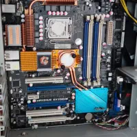 قطعات کامپیوتر و انواع مانیتور و هارد اکسترنال|قطعات و لوازم جانبی رایانه|محمدیه-قزوین, |دیوار