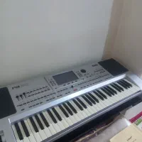 KORG pa80