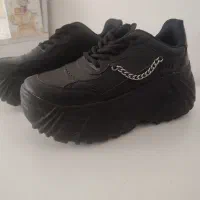 کتونی لژ دار