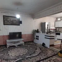 حیاط  ویلایی ۹۰ متری