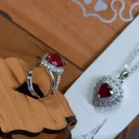گردنبند بدلیجات|بدلیجات|قم, شهر قائم|دیوار
