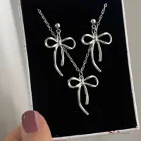 دستبند و‌گردنبند ۲لاین پاپیونی اینروزا خیلی ترنده