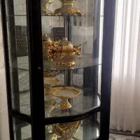 گنجه و ظروف داخلش