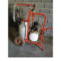 دستگاه شیردوش