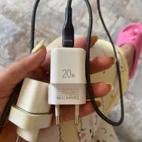 دو عدد اداپتور همراه با سیم کابل