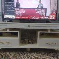 میز تلویزیون در حد نو