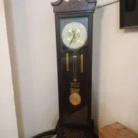 ساعت ایستاده تمیز