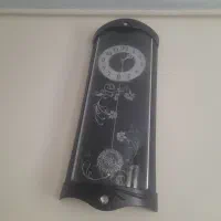 دوعدد ساعت دیواری هرکدوم سالم وشیک هرکدوم ۵۰۰