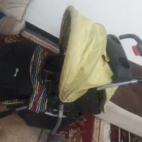 کالسکه کودک تمیز ولی کارکرده به فروش میرسد