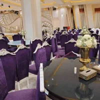 صندلی تالاری دست دوم 250 عدد و میز MDF 8 نفره|میز و صندلی غذاخوری|ابهر, |دیوار