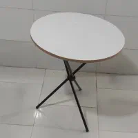 میز خاطره پایه فلزی  با رومیزی ساتن