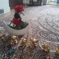 میز تلویزیون شیرینی خوری گل مصنوعی مجسمه