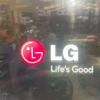 تعمیرات تخصصی تلویزیون هایLEDوLCDو تعویض پنل شکسته