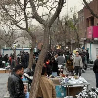 فروشنده برای پشت بساط