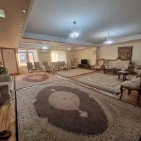 واحد میدان ساعت صدر