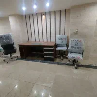 فروش ۵ عدد صندلی اداری با یک عدد میز