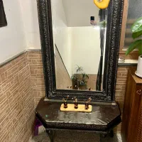کنسول و آینه