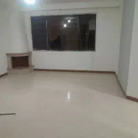 واحد ۸۰متری  واقع در خ شهید کریمی