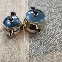 یک عدد قوری کتری تمام استیل سالم خارجی