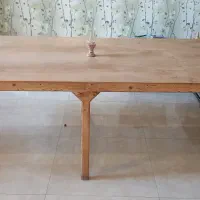 میز بزرگ چوبی