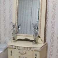 آینه و شمعدان به همراه کنسول