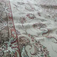 فرش کرمی رنگ دو عدد