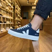 فروشندگی در کیف و‌کفش