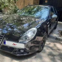 آلفا رومئو جولیتا آلفا رومیو بی رنگ ۲۰۱۵. فول کامل