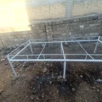 تخت فلزی