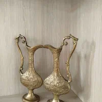 چند عدد ویترین برنج و لوستر برنج و میز خاطره|بوفه، ویترین، کنسول|ری, شهادت|دیوار