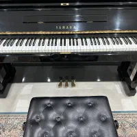 پیانو آکوستیک دیواری یاماها ارتفاع ۱۳۱ سری x