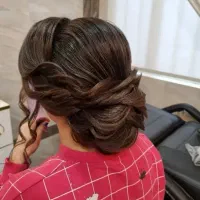 میکاپ و شینیون معمولی و وی آی پی