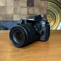Canon 80D + EF-S 18-135mm IS USM