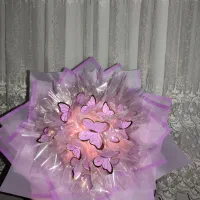 دسته گل پروانه ای نورانی