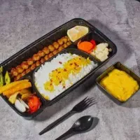 آشپز و کمک آشپزی