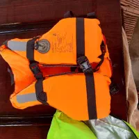 ۴۰۰ عدد جلیقه نجات و ۷۰ عدد حلقه نجات