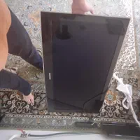 Led سامسونگ ۴۲ اینچ کامل سالم +میز تلویزیونی+تخفیف