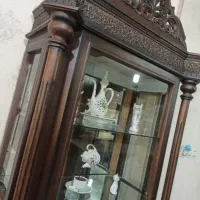 ویترین شیشه ای