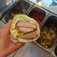 ساندویچ زن آشپز|استخدام خدمات فروشگاه و رستوران|تهران, لویزان|دیوار