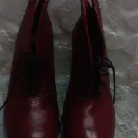 نیم بوت زرشکی