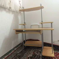 میز کامپیوتر تمیز