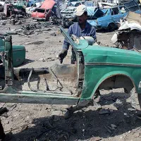 خودرو اسقاطی اوراقی سوخته تصادفی. مرکز اسقاط