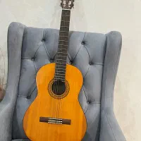 گیتار یاماها C40
