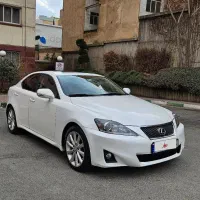 لکسوس is300