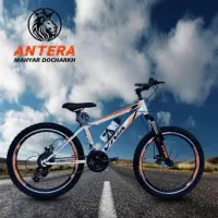 دوچرخه سانتوزا در سری های متفاوت (چهارراه حافظ)