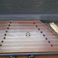 سنتور همراه با میز و کیف هاردکیس|سازهای سنتی|همدان, |دیوار